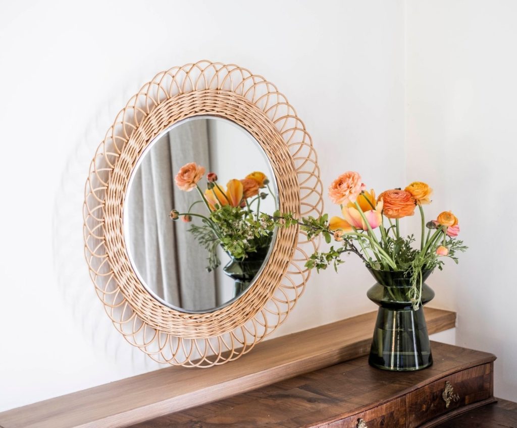espejo-decorativo-rustico-beige-mimbre